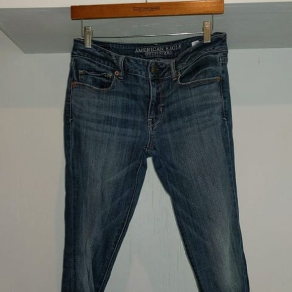 EUC American Eagle Skinny Jeans size 6/28 99% cotton - Picture 1 of 5